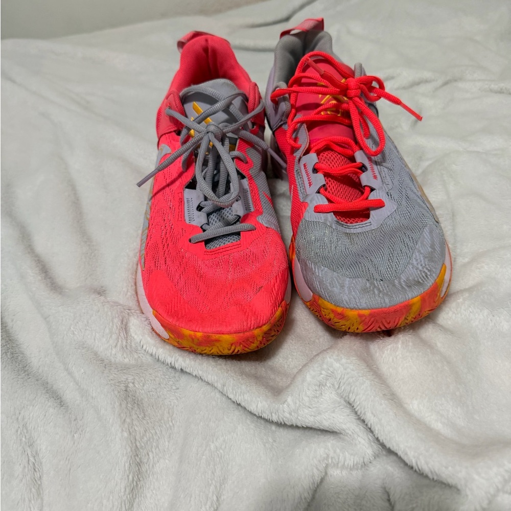 Stylish Neon and Gray Men’s Sneakers